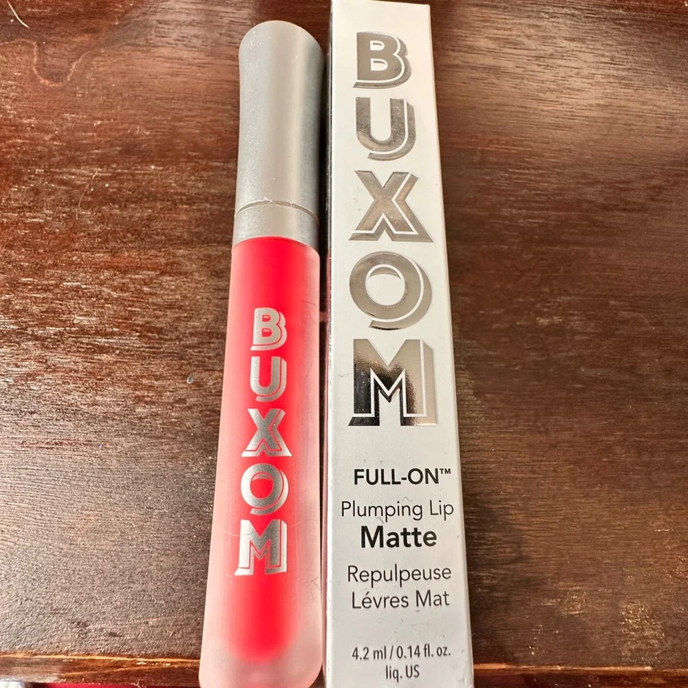 Buxom FULL-ON PLUMPING LIP MATTE -Hit the Beach